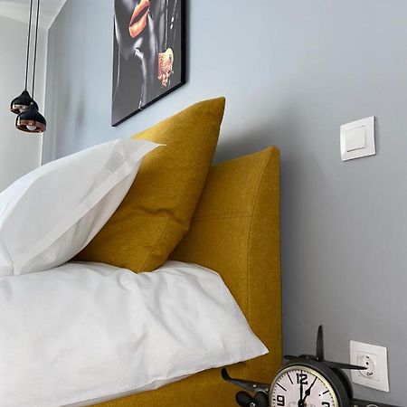 Qualis Apartament Брашов Екстериор снимка