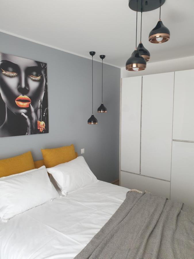 Qualis Apartament Брашов Екстериор снимка