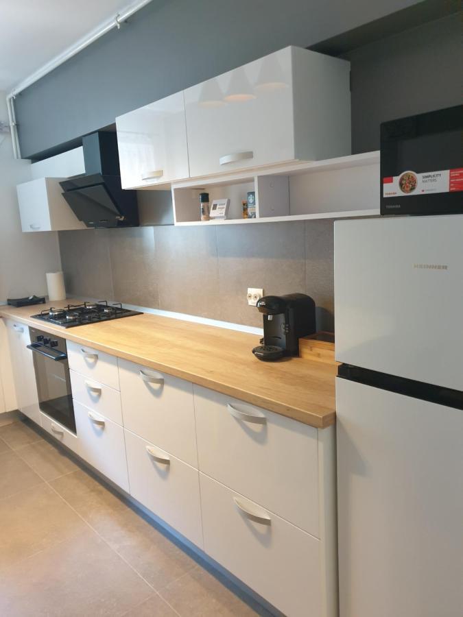 Qualis Apartament Брашов Екстериор снимка
